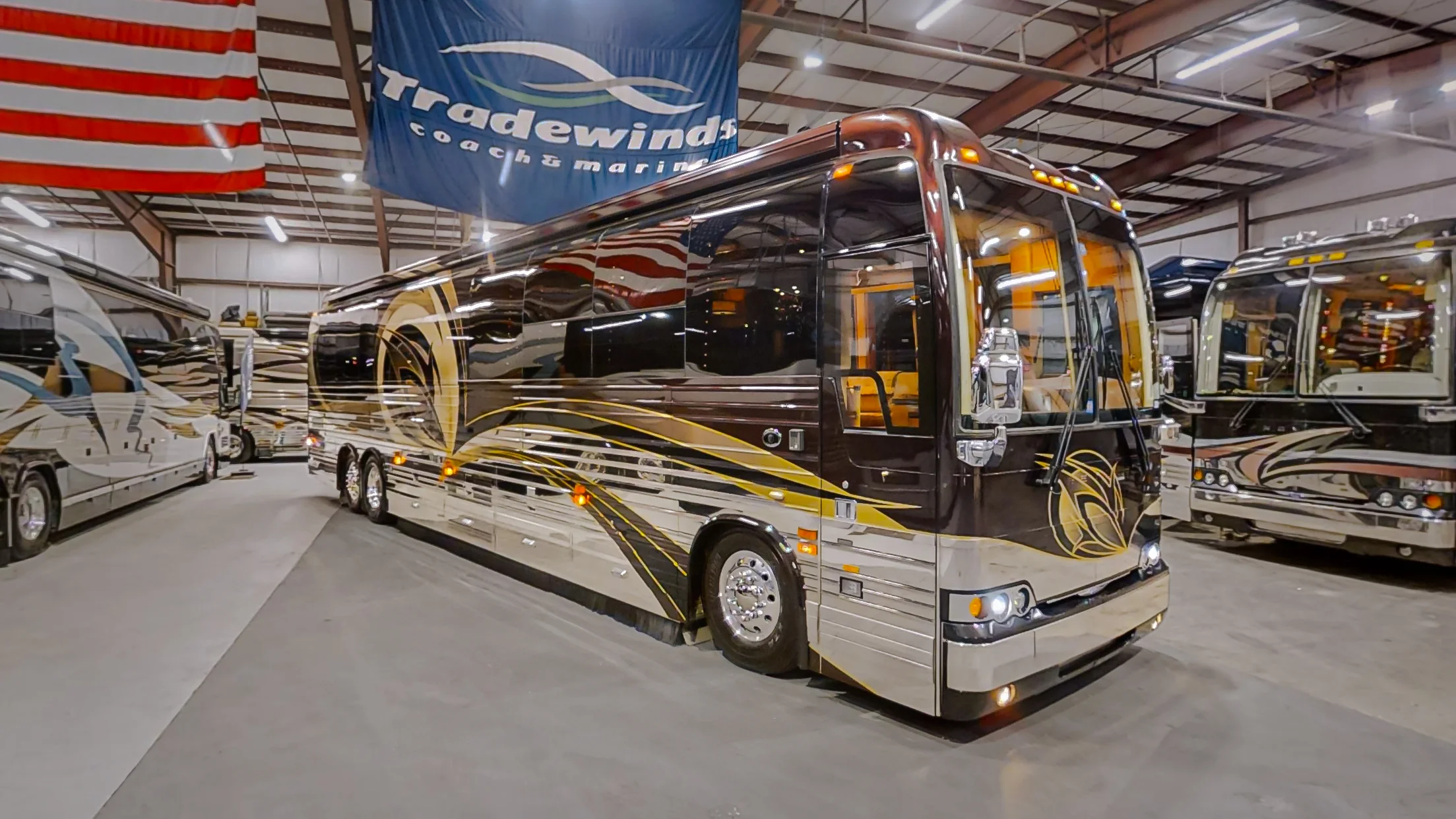 2007 Prevost Featherlite XLII Luxury Motorcoach For Sale