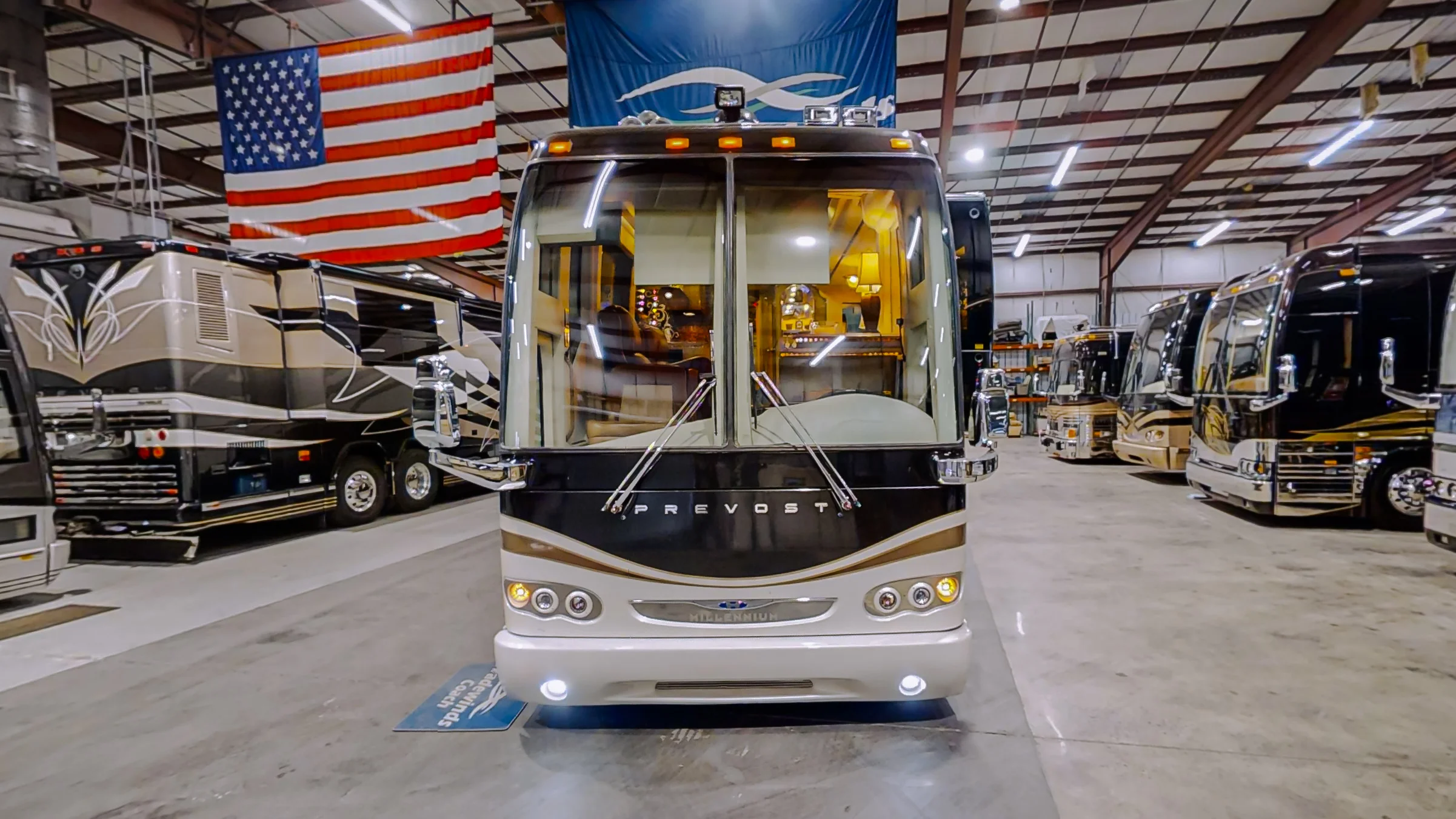 2005 Prevost Millennium H3-45